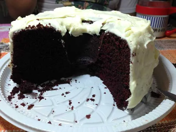 Abuelita Bolos Caseiros - Bolo Red Velvet - Cortado
