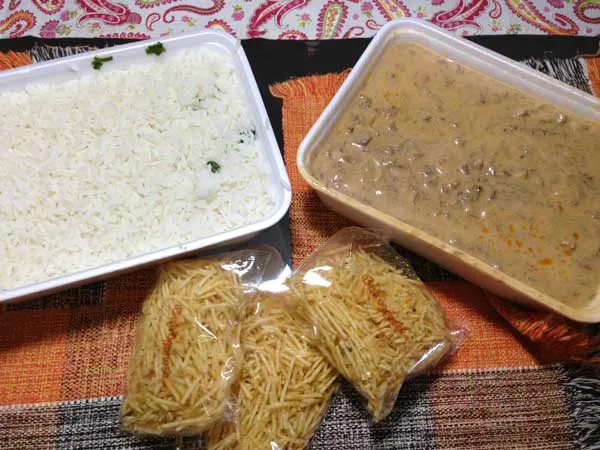 Bistrôgonofe - Embalagens Tamanho Família com Arroz, Strogonoff de Carne e Batata Palha