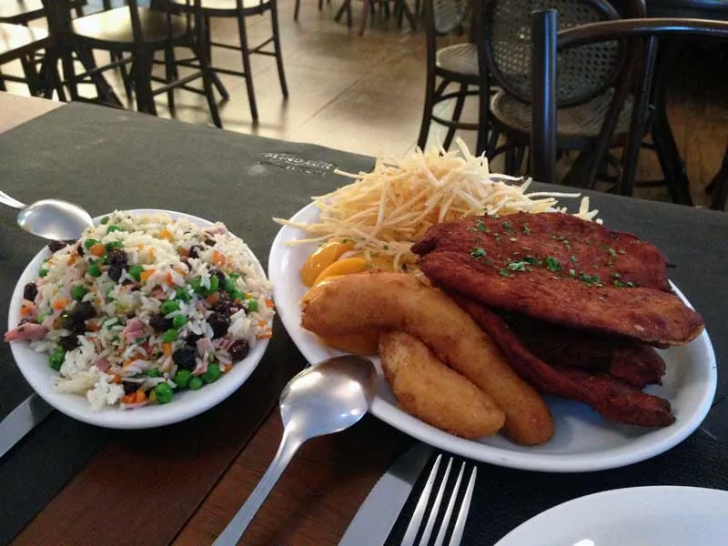 Botequim Mercatto Flamboyant - Supremo Frango à Cubana