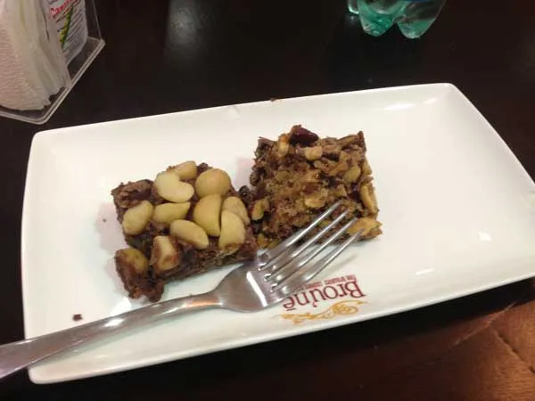 Brou'ne - Pedacinho dos Mini Brownies de Macadâmia e Crumble