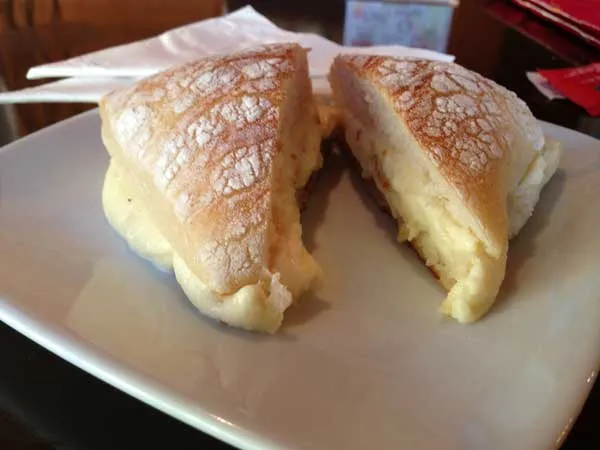 Café Coreto - Queijo Quente