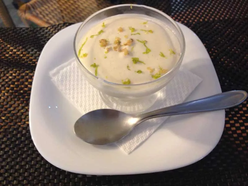 Café Português - Sobremesa: Mousse de Limão com Gengibre