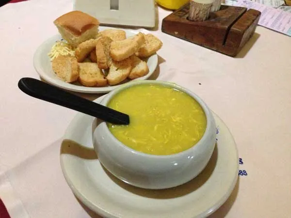 Caldos 24 Horas - Caldo de Frango com Torradas