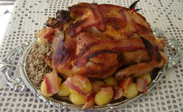 Cozinha Show: Especial de Natal - Chester Marinado com Rauchbier recheado com Bacon e Frutas