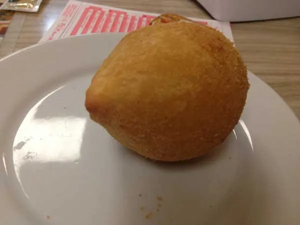 Della Panificadora e Confeitaria - Coxinha
