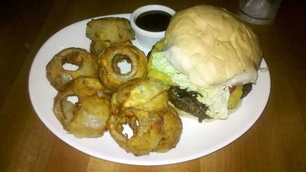 Detroit Steakhouse - Chevrolet Burguer