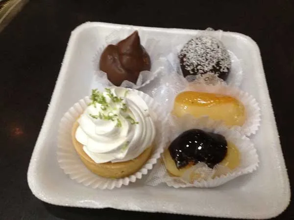 Empório Della - Docinhos: Torta de Limão, Olha de Sogra e de Sogro e Bombons