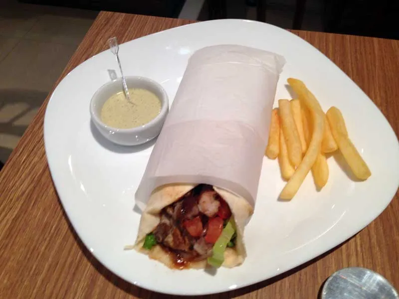 Falak Kebaberia - Kebab de Pernil Americano