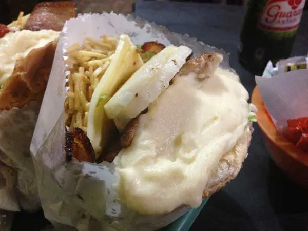 Kid Abelha Sanduicheria - Sanduiche Bacon Especial