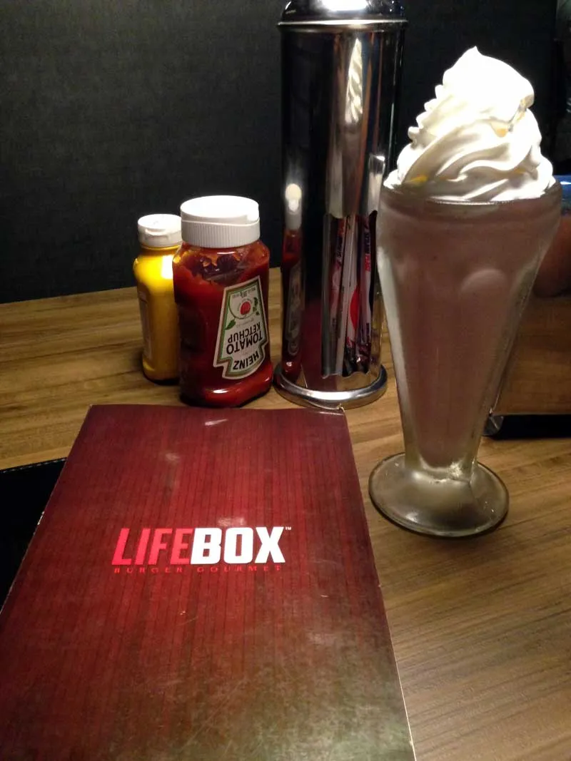 Lifebox Burger Gourmet - Smoothie Framboesa
