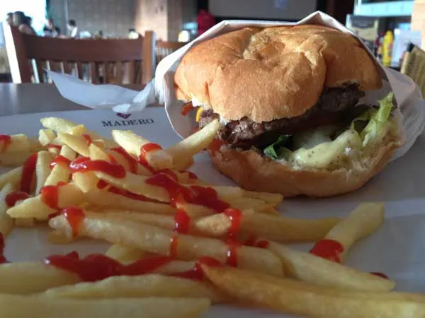 Madero Burger e Grill - Cheeseburger New York Bacon
