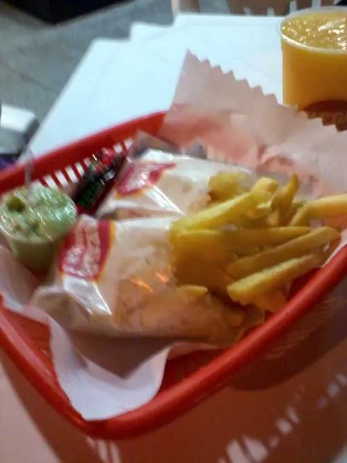 Mega Burger's - Batatinhas e Molho de Ervas