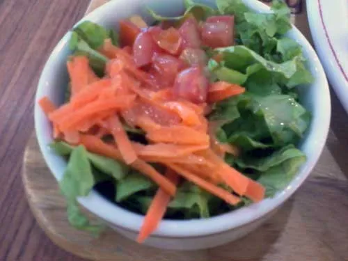 Montana Grill Express - Salada: Alface, Tomate e Cenoura