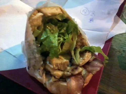 Mr Sacada - Sanduíche Sacada 3D - Filé de Frango, Pão, Queijo, Bacon, Alface e Tomate