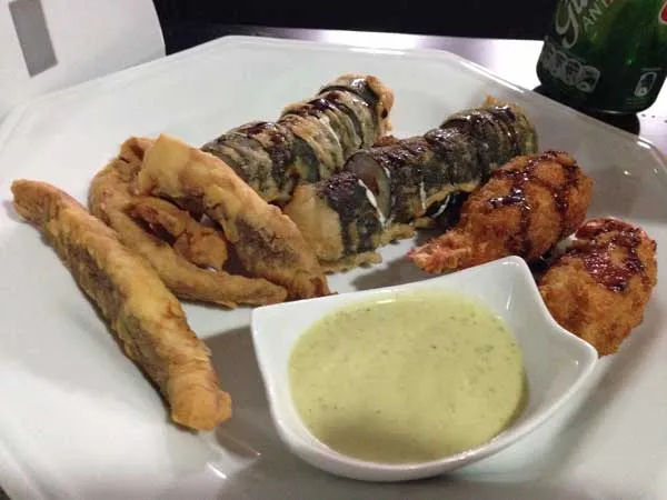 Nirá Restaurante Japônes - Voltim de Camarão, Hot Philadelphia e Molho de Hortelã