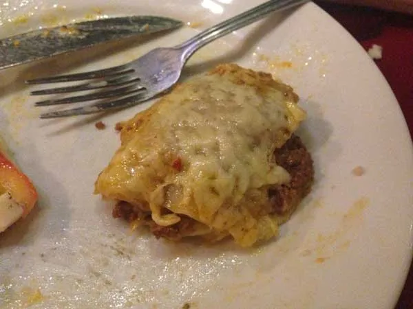 Nossa Casa Rodízio de Pizzas e Massas - Lasanha de Carne Moída