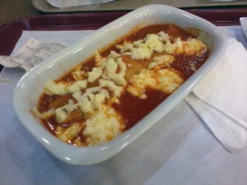 Pankekas & Waffles - Panqueca de Carne de Sol com Molho de Tomate e Catupiry