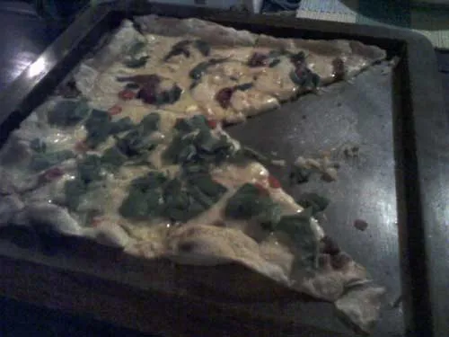 Pirineus Pizzaria - Pizza: Meia Pirineus, Meia Rosário