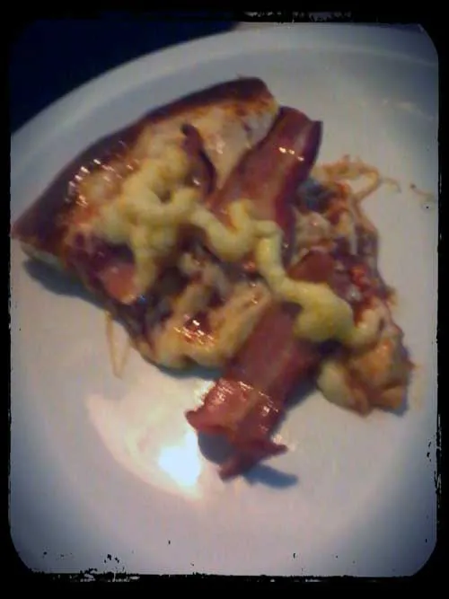 Pizza Hut - Pedaço de Bacon com Requeijão