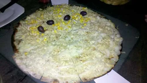 Pizzaria Originale - Pizzas de Frango com Milho e Peito de Frango com Catupiry