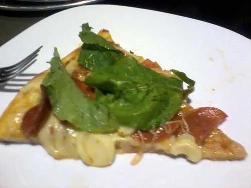 Pomodoro Pizza & Pasta - Pizza Golden Gate - Pedaço