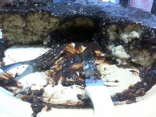 Receita: Bolo Formigueiro - Cortado e com calda