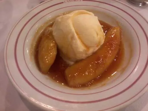Restaurante Ipê - Sobremesa: Banana Flambé com Sorvete - Destaque