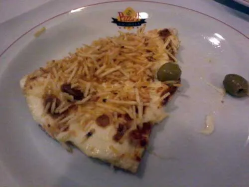 Scarolla Pizzaria - Pizza Meia Quatro Queijos - Pedaço