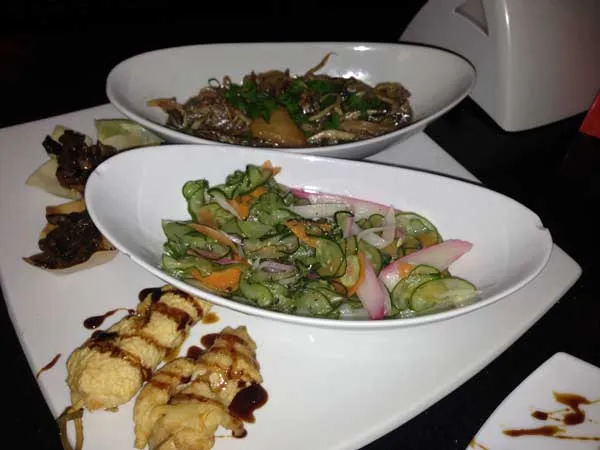 Shiitake - Entradas: Sunomono e Shimeji